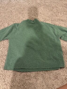 Abercrombie & Fitch Green Short Sleeve sweater